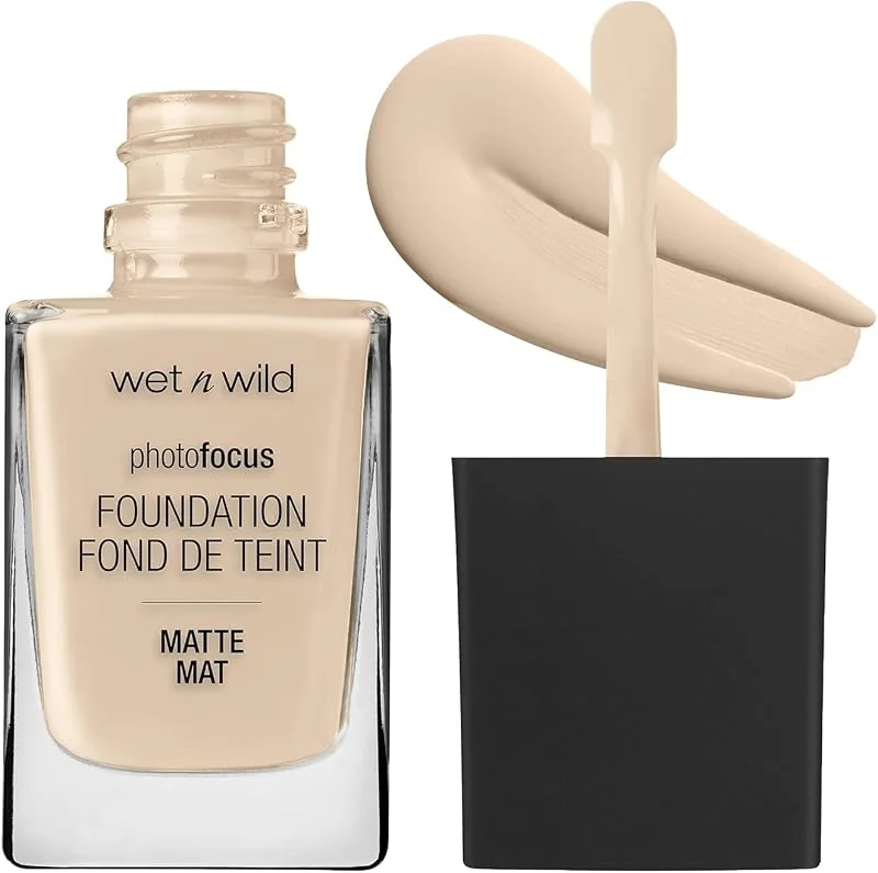 wet n wild – Fond de teint Photo Focus – Formule légère et matifiante - Teinte Soft — Maquillage