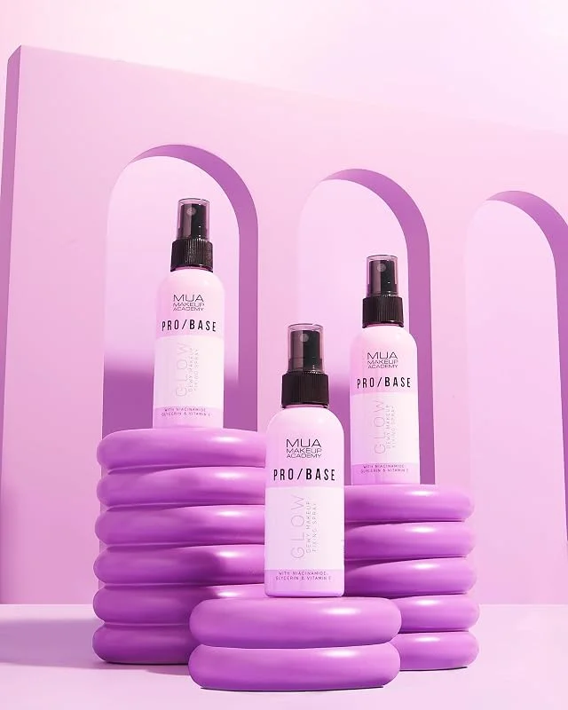MUA Makeup Academy Pro, Base Glow Dewy Spray fixateur de maquillage, avec vitamine E, acide (70 ml)